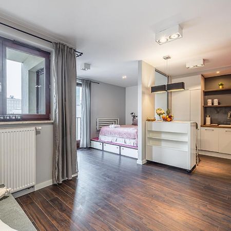 Spacious Studio Ac View Pokorna 2 Parking Varsovia Exterior foto