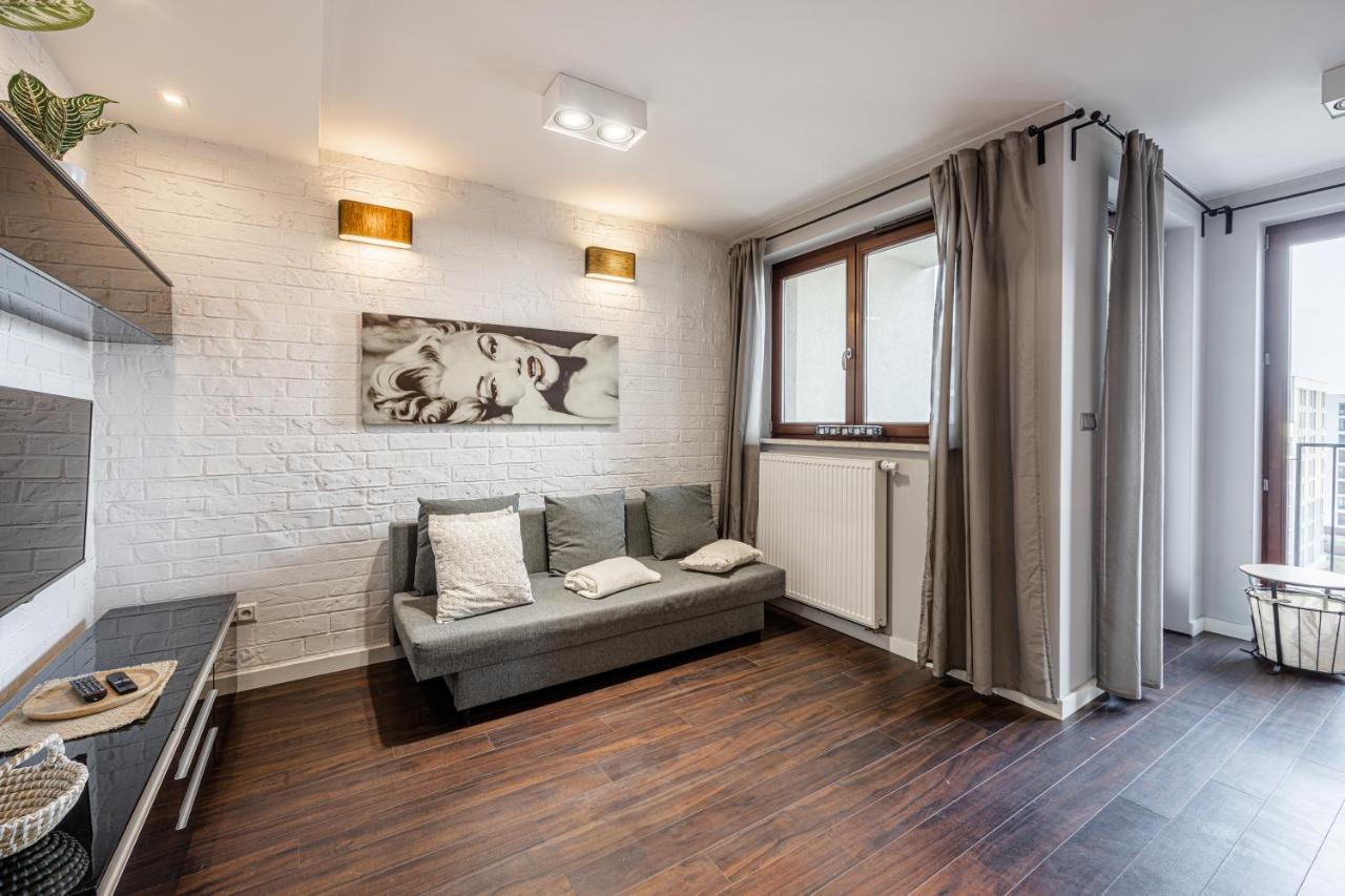 Spacious Studio Ac View Pokorna 2 Parking Varsovia Exterior foto